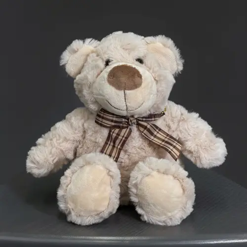 Мишка Релана кремовый с коричневой ленточкой в клетку 